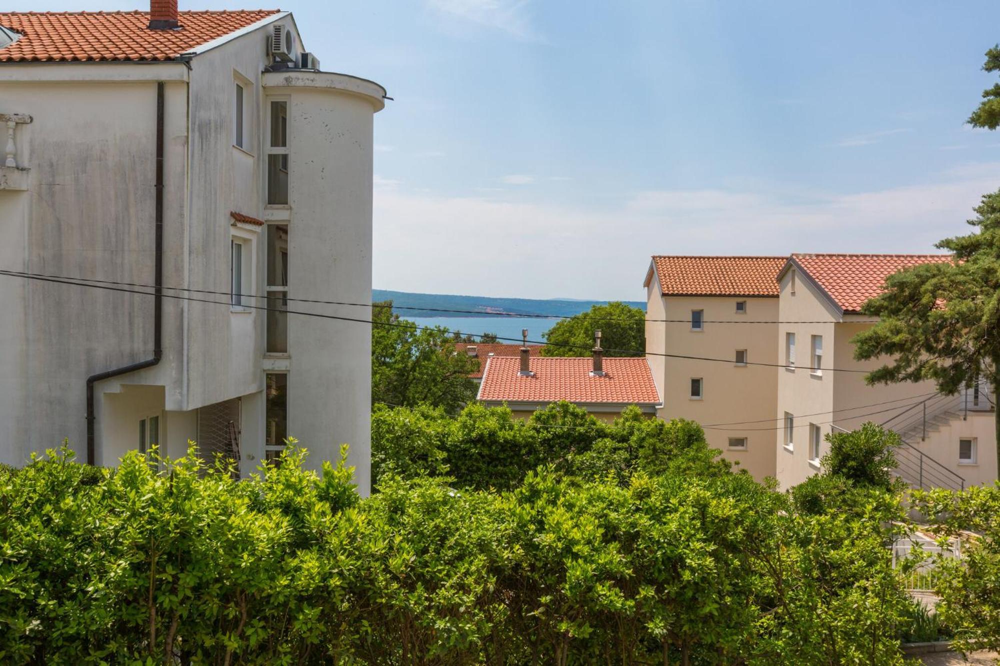 Podvezanec Apartment Dramalj Luaran gambar