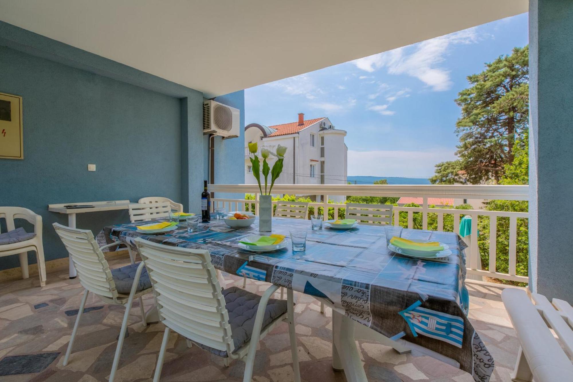 Podvezanec Apartment Dramalj Luaran gambar